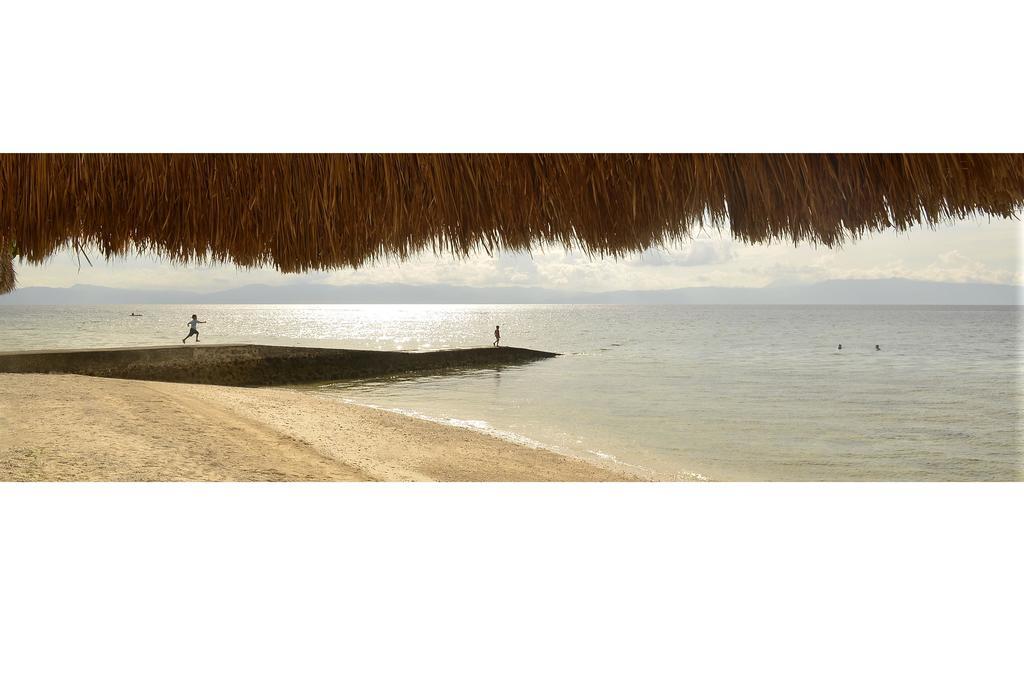 Allure Badian Beach Villa Екстериор снимка